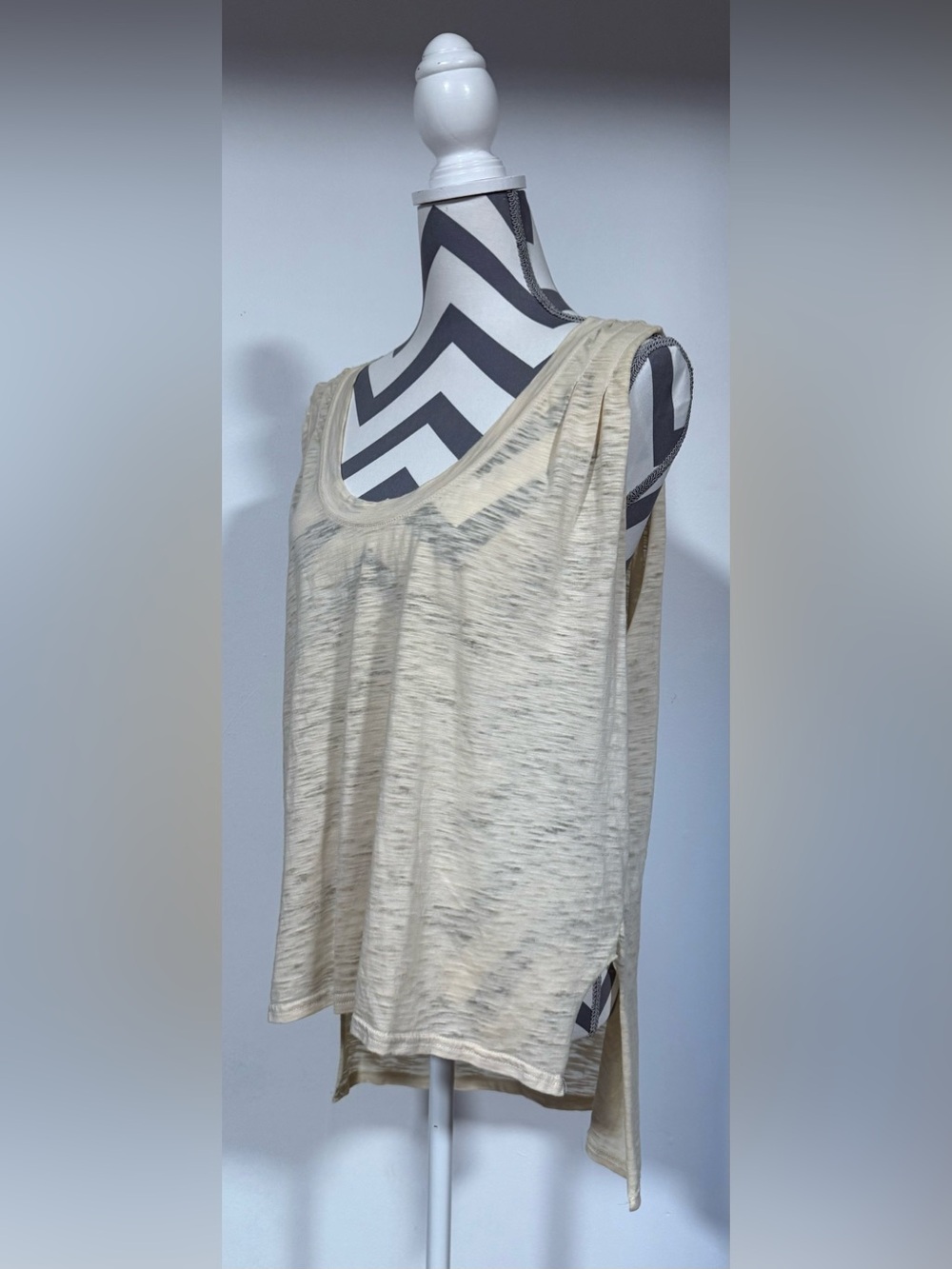 Out From Under Urban Outfitters Women's Cream Sheer Hi-Low Tank Top Size Medium